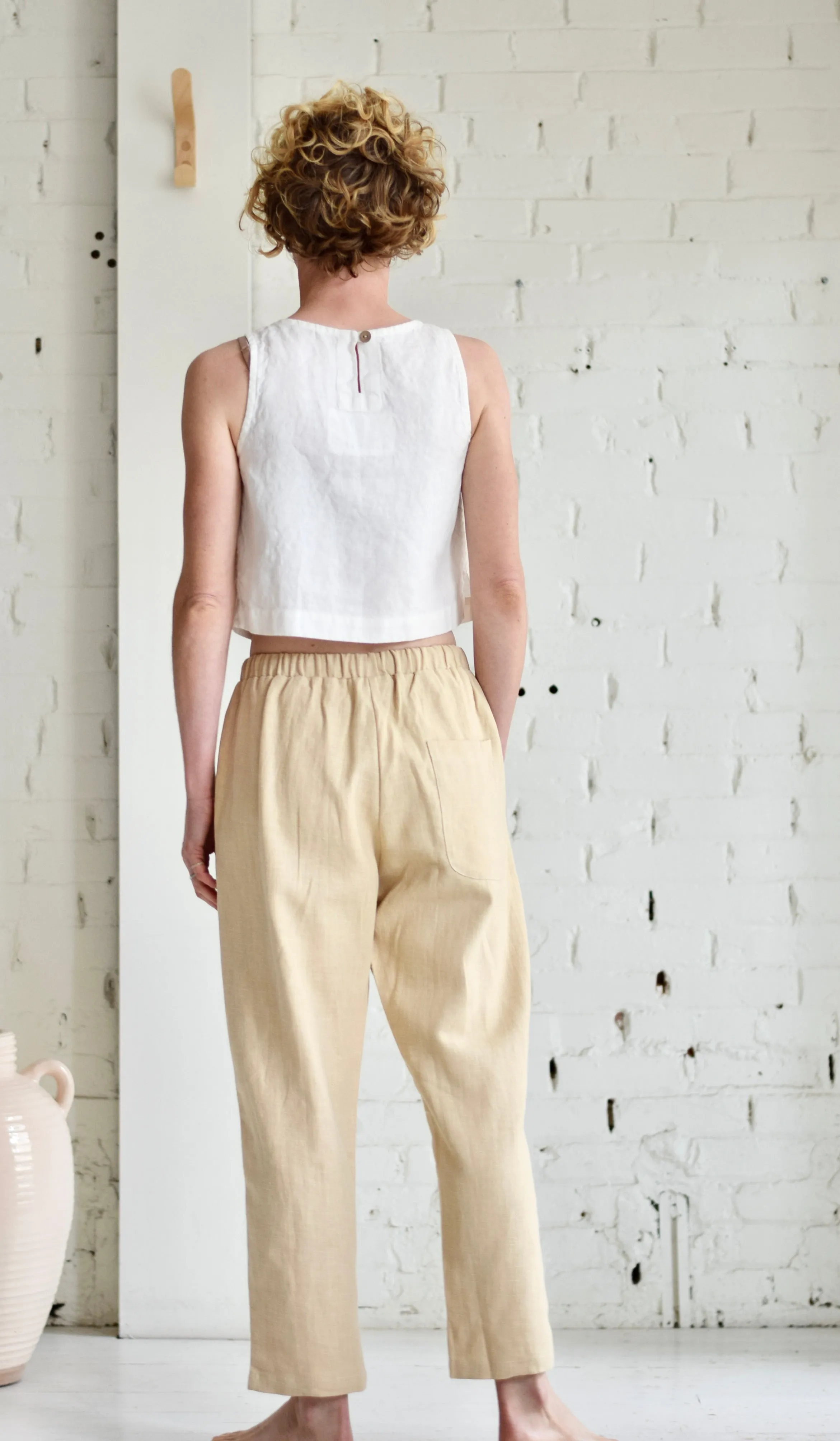 Bay Cropped Linen Tank | Chalk