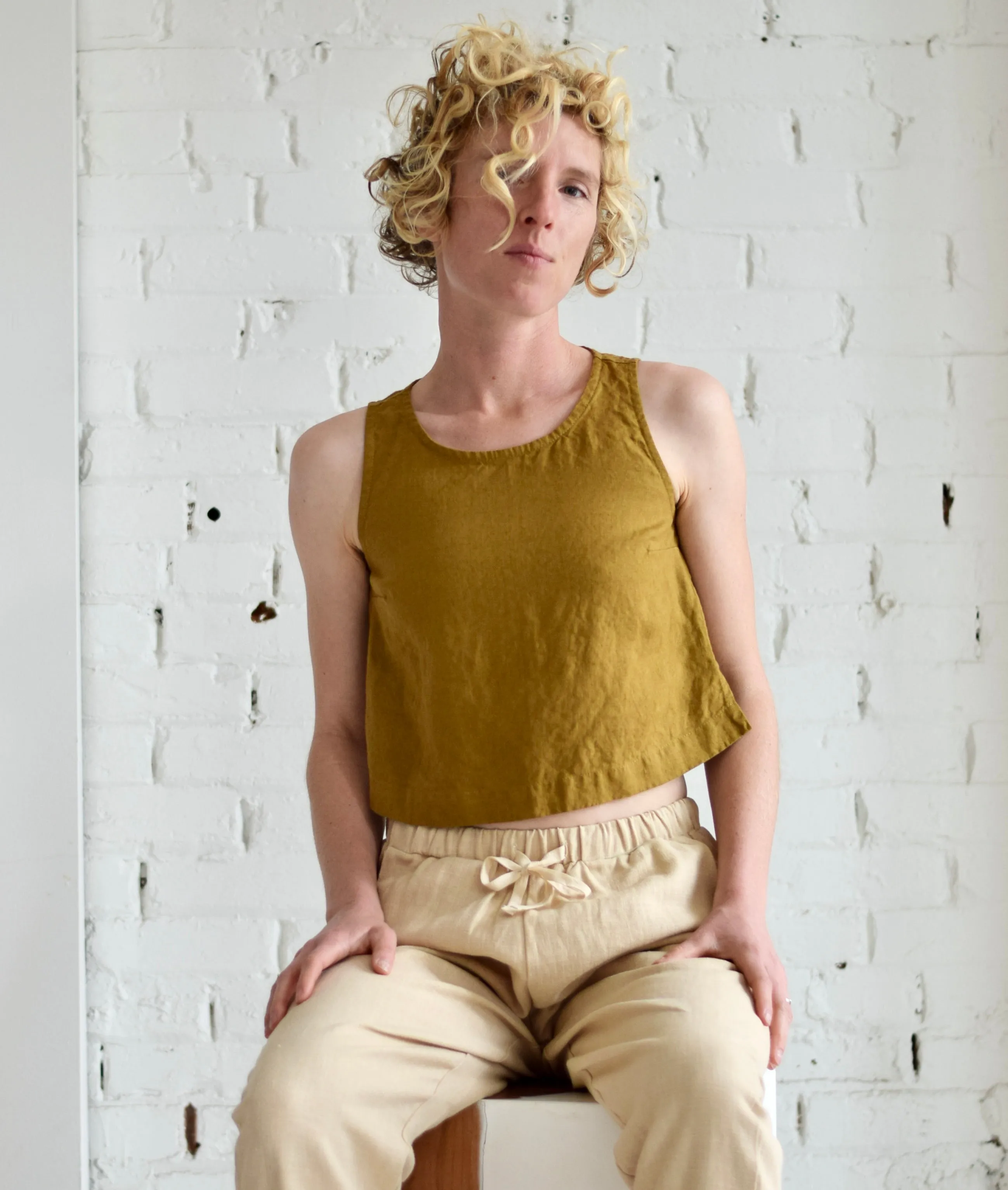 Bay Cropped Linen Tank | Ochre