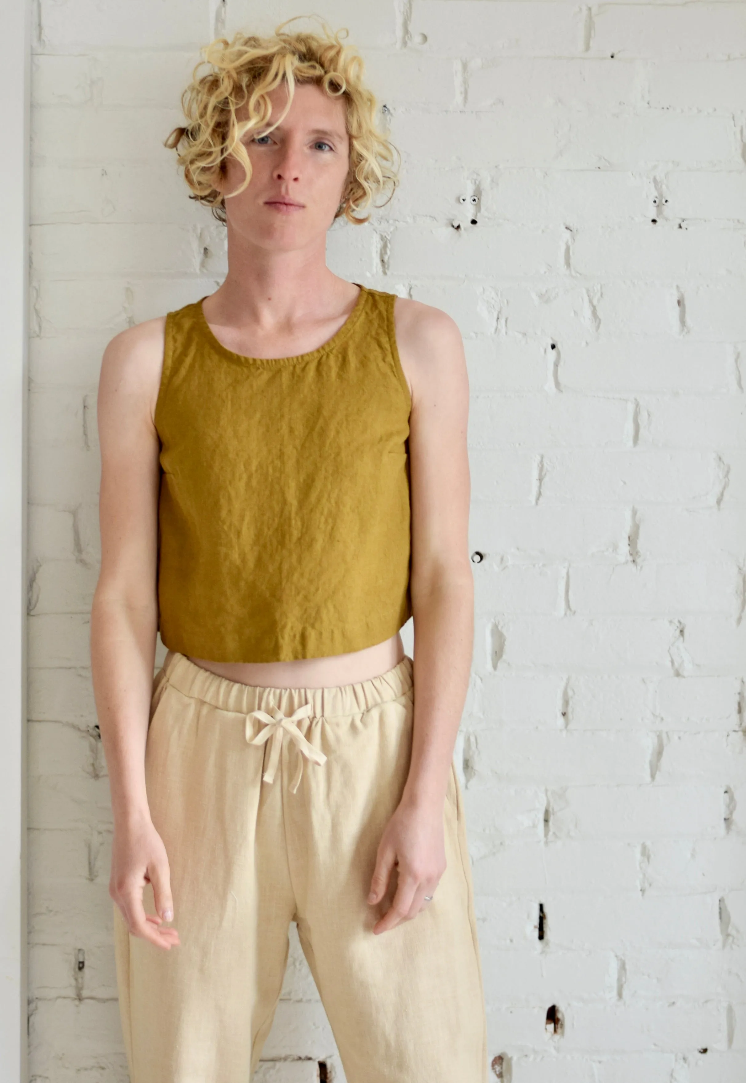 Bay Cropped Linen Tank | Ochre