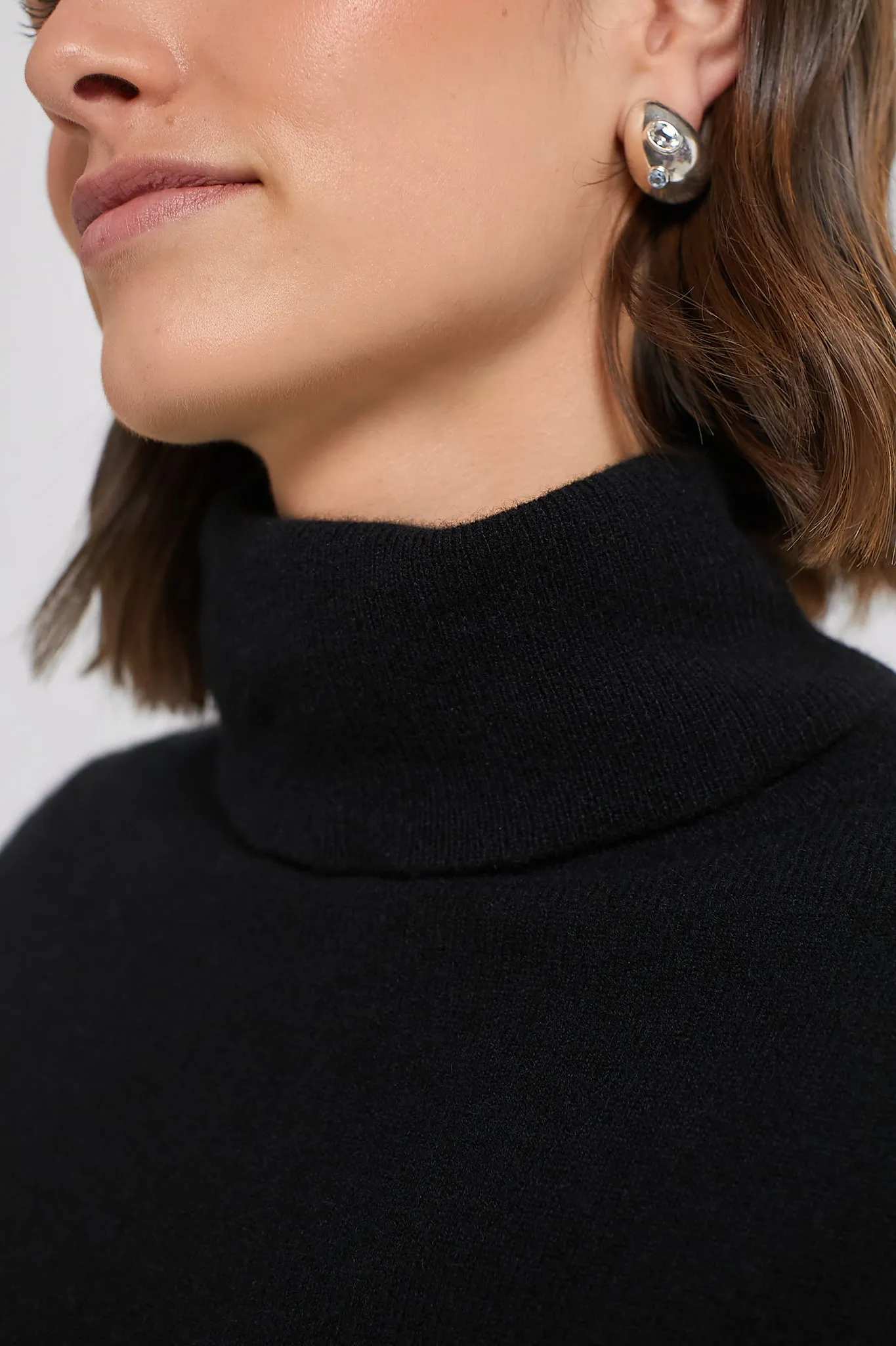 Black Cashmere Turtleneck Sweater