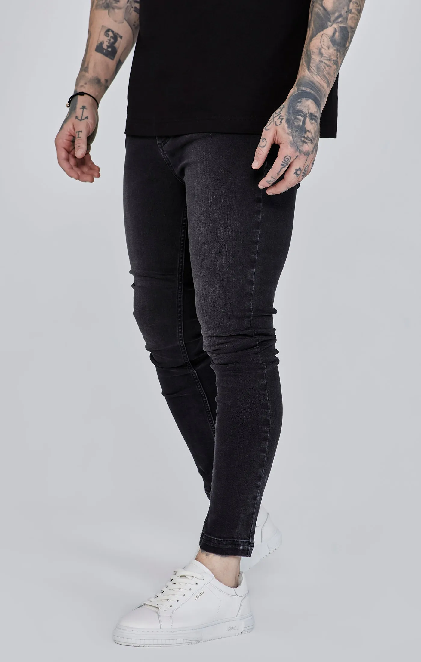 Black Skinny Jeans