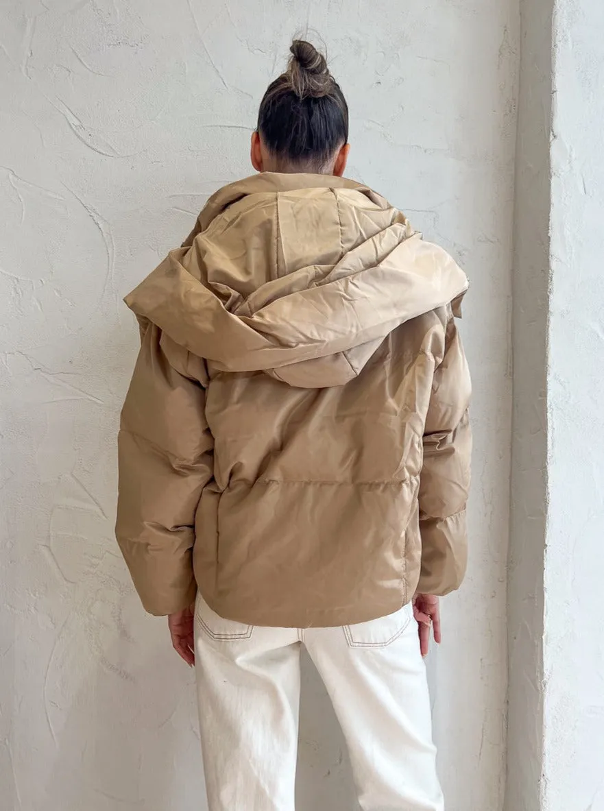 Pisces Puffer Jacket in Sand