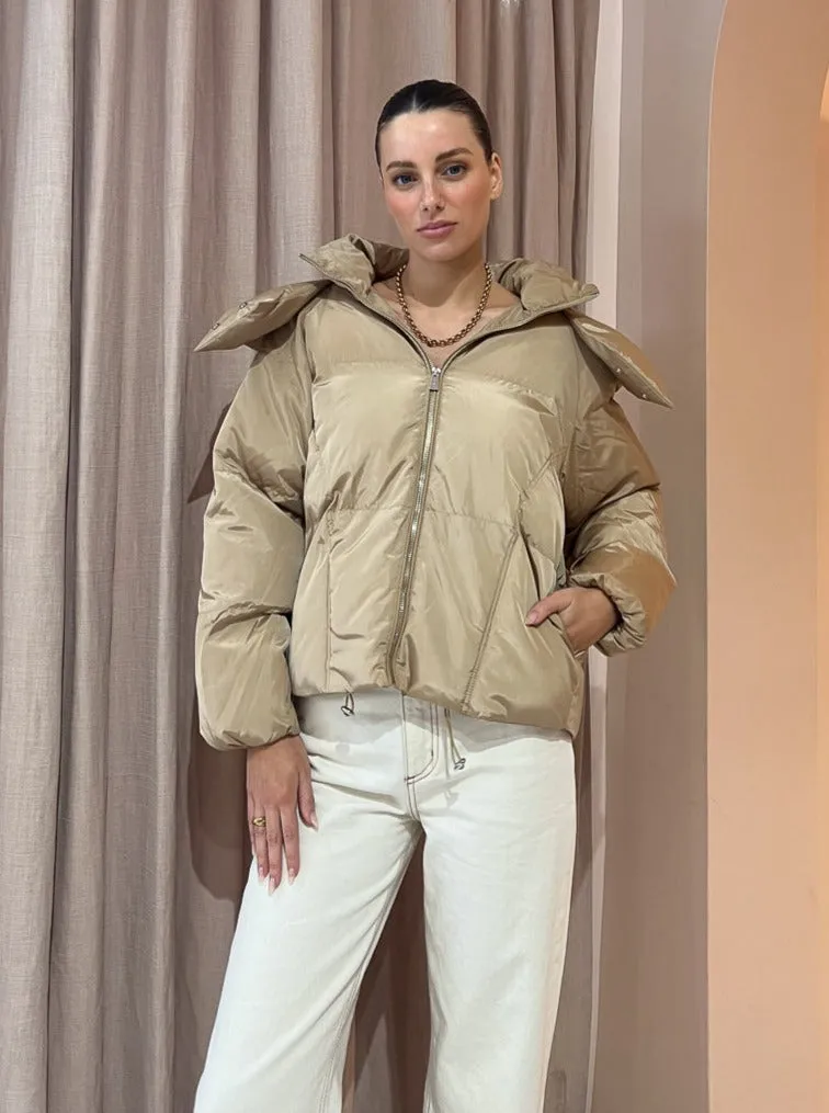 Pisces Puffer Jacket in Sand