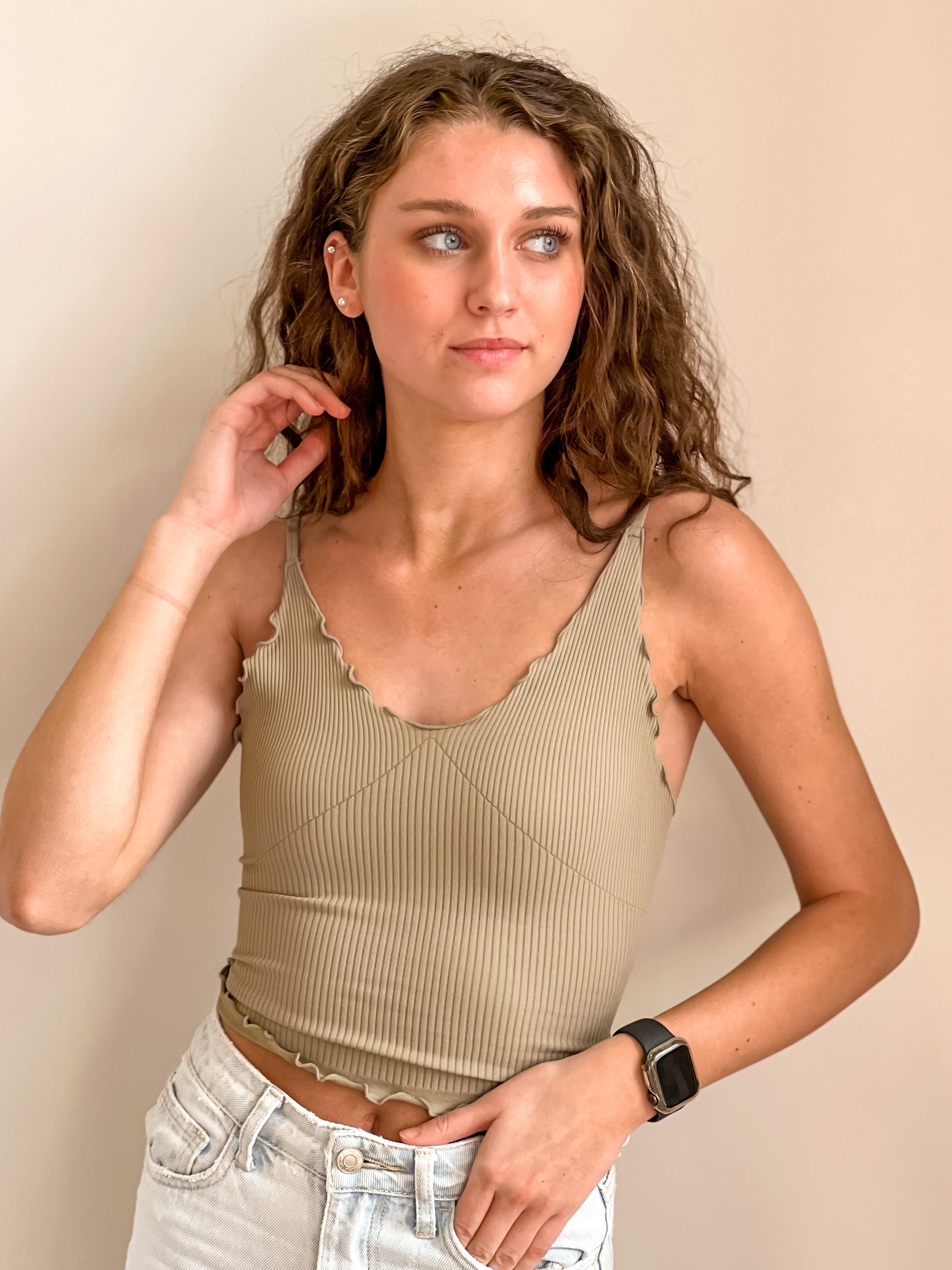 Ray Ruffled Hem Cropped Tank Tops